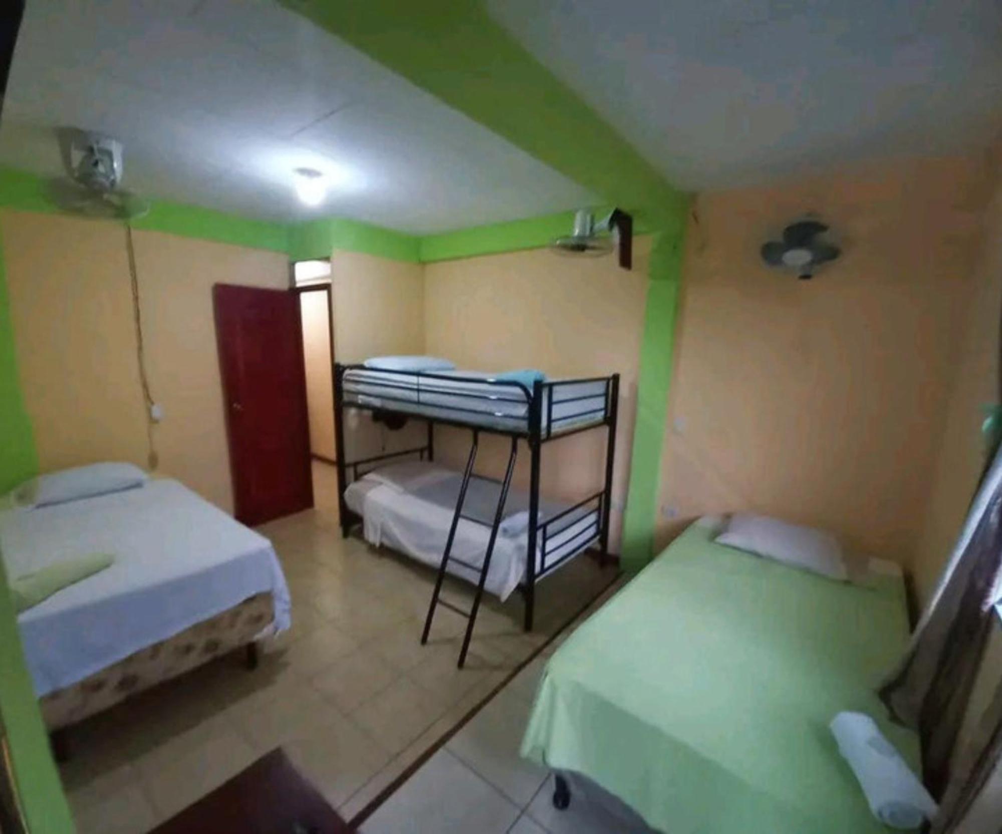 Hostal San Antonio León Esterno foto