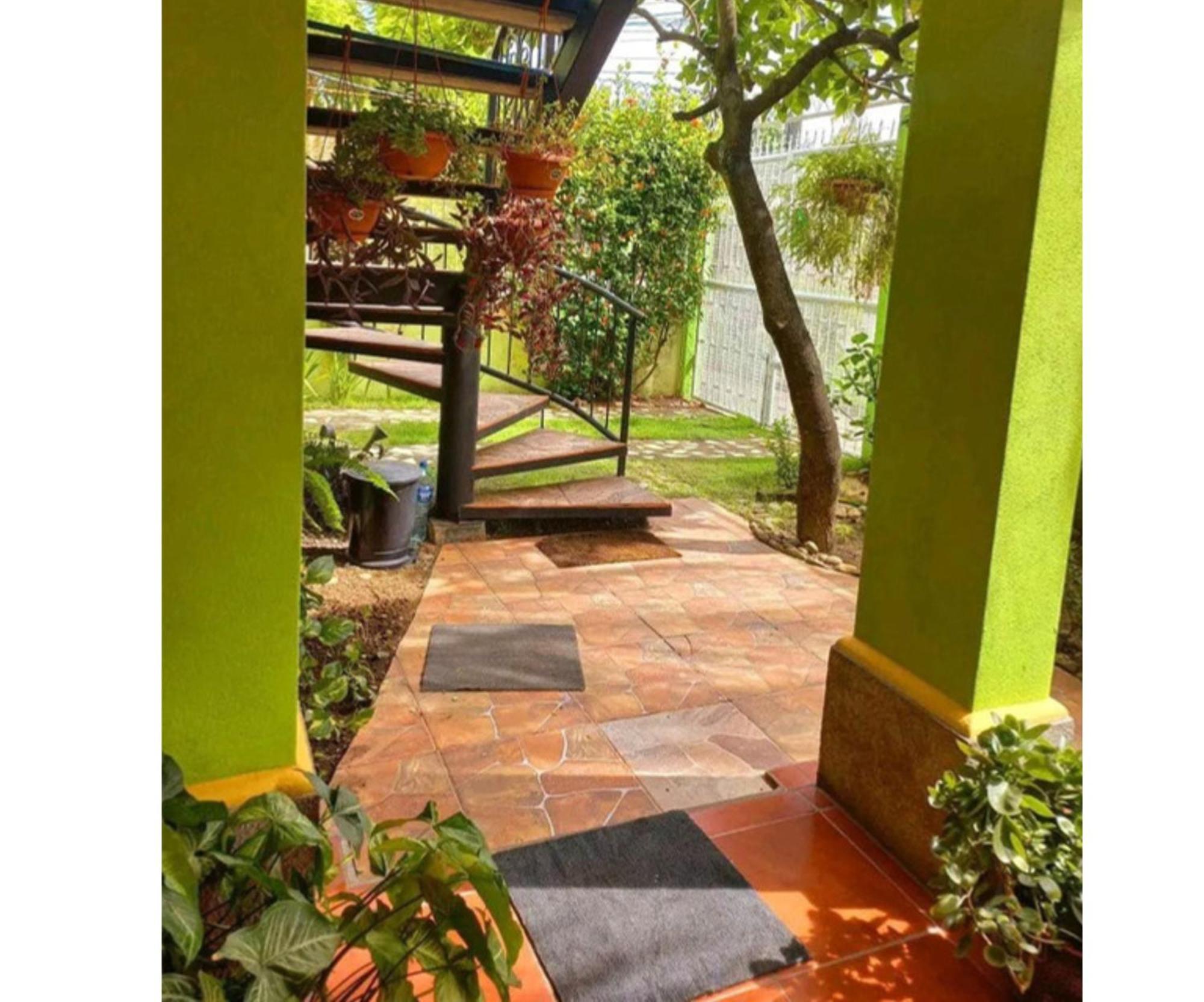 Hostal San Antonio León Esterno foto