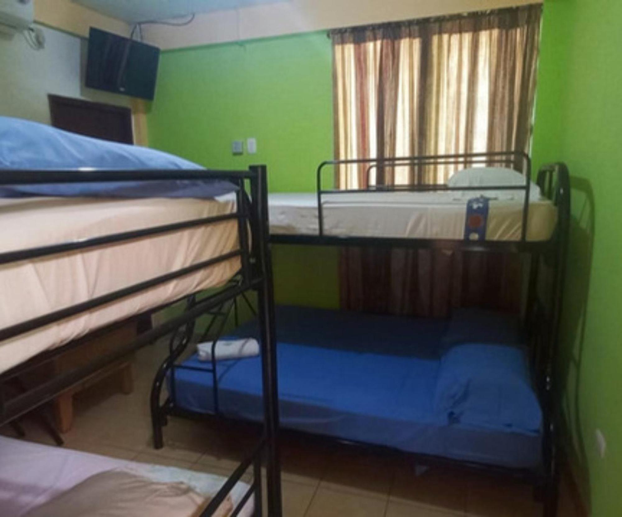 Hostal San Antonio León Esterno foto