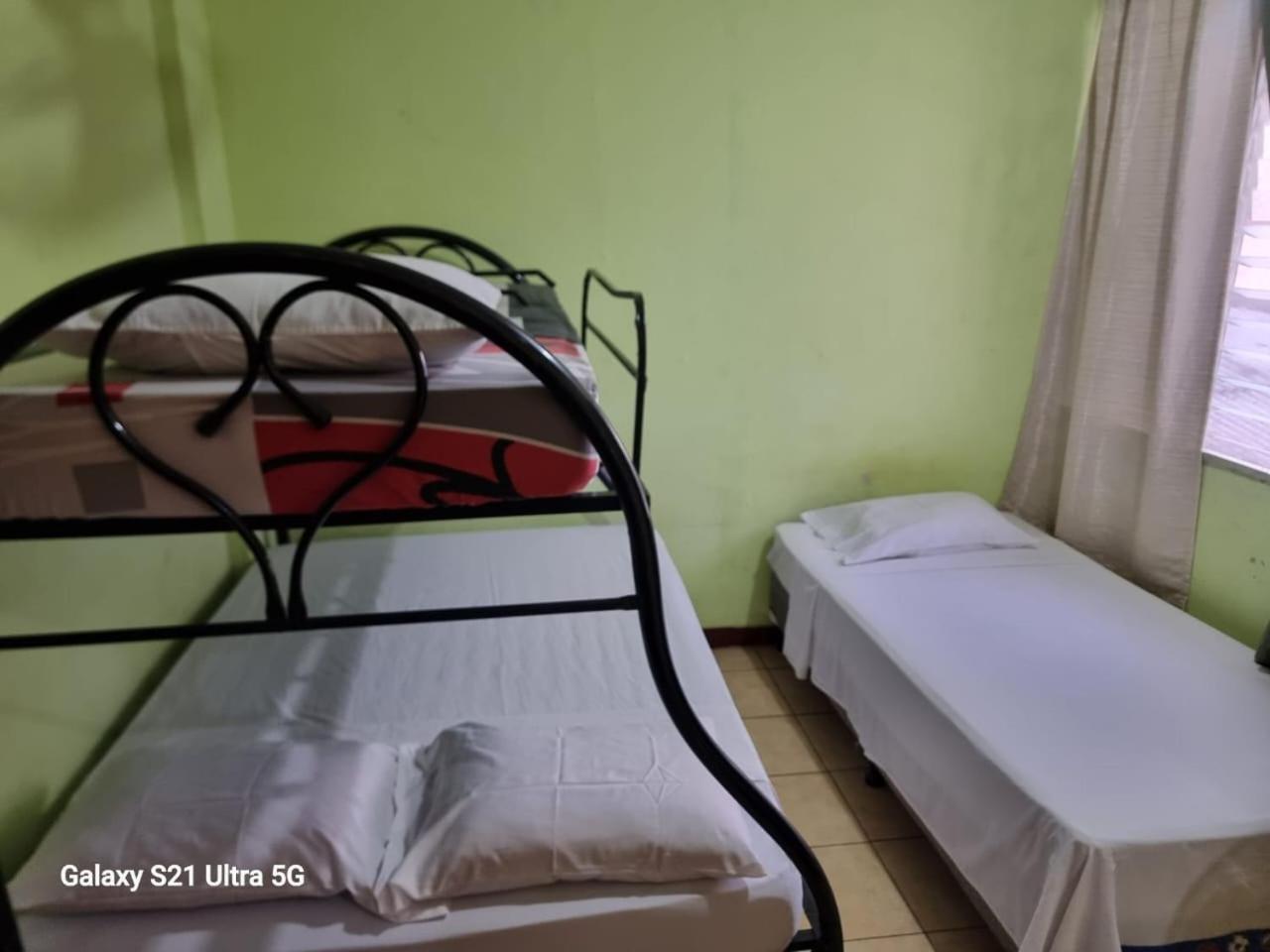 Hostal San Antonio León Esterno foto