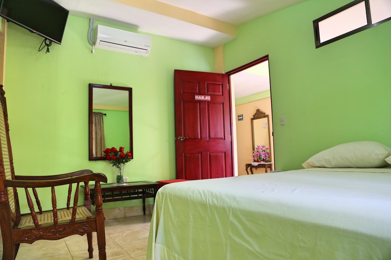 Hostal San Antonio León Esterno foto
