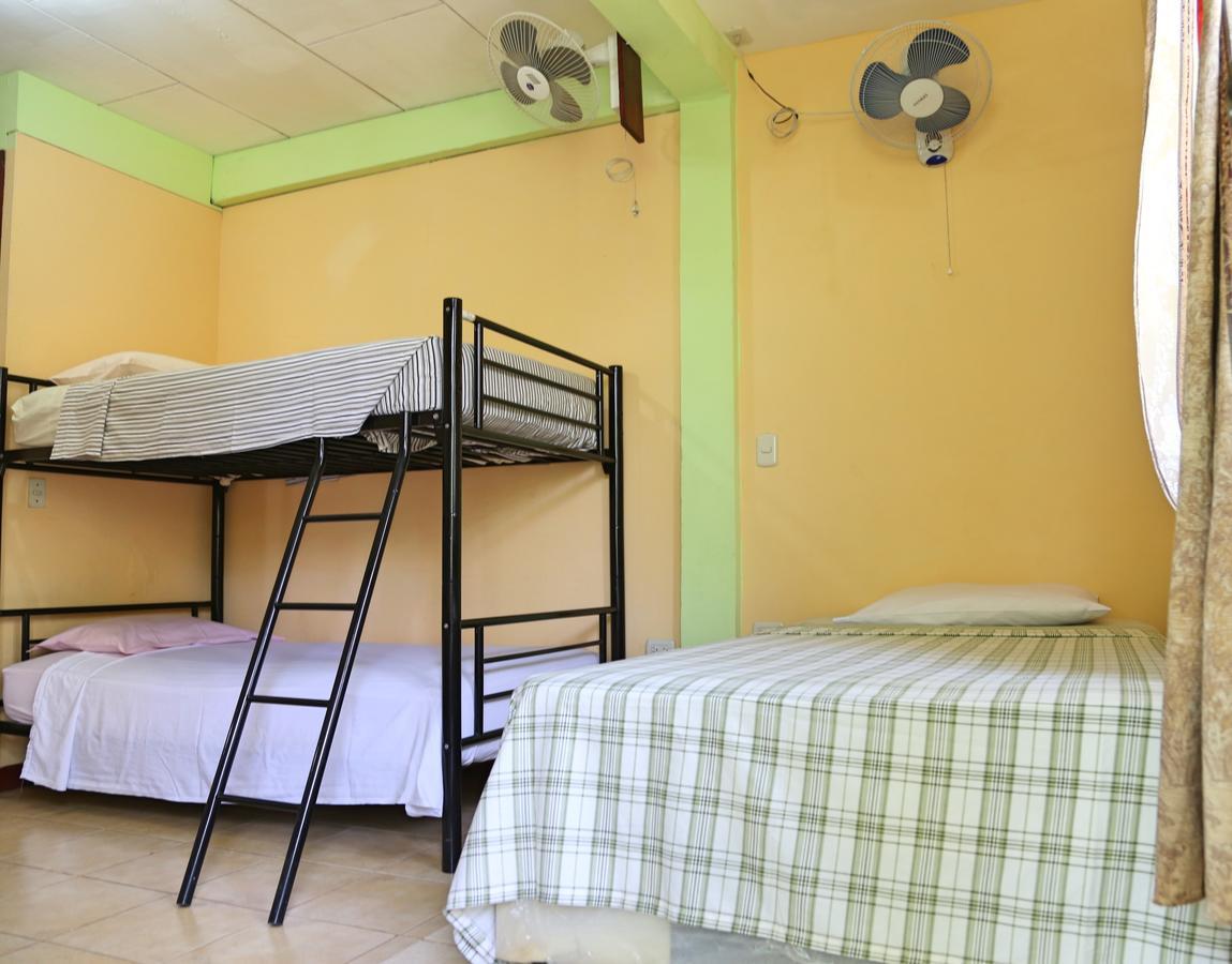 Hostal San Antonio León Esterno foto