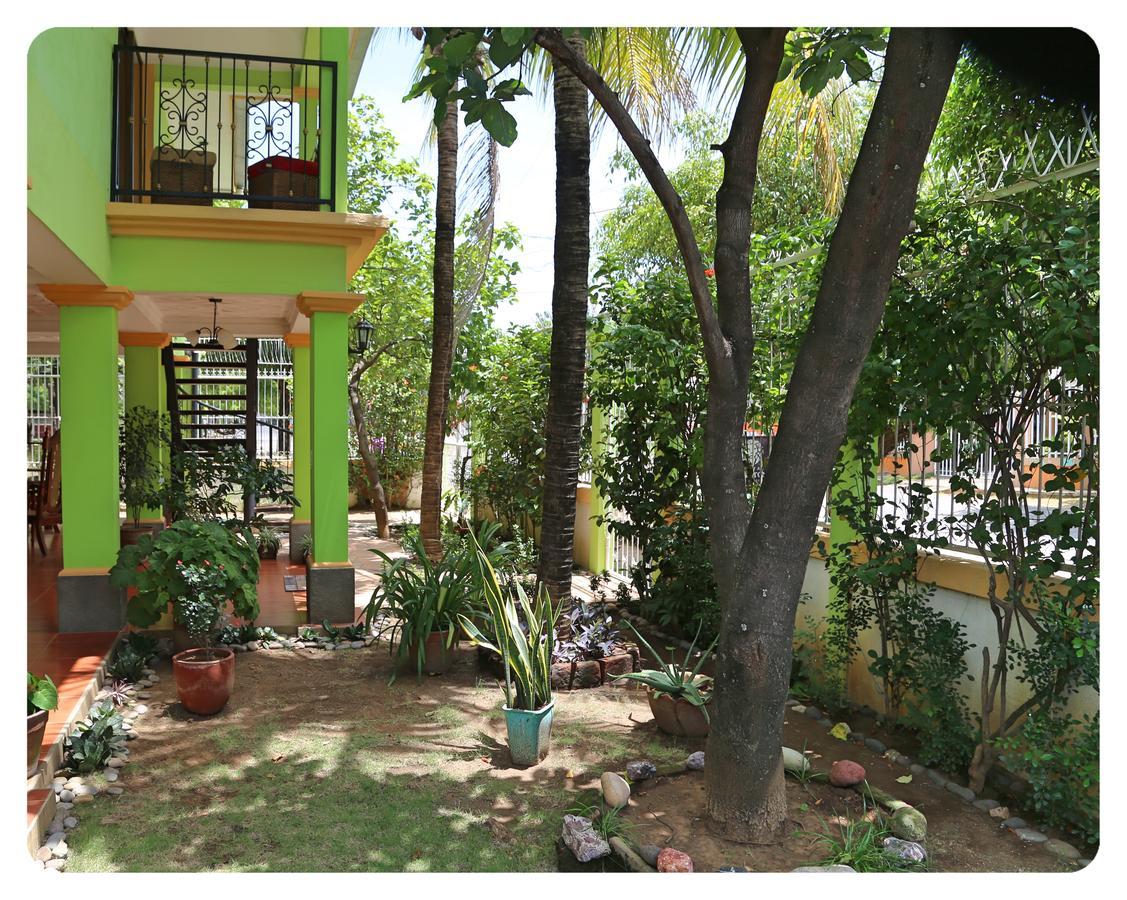 Hostal San Antonio León Esterno foto